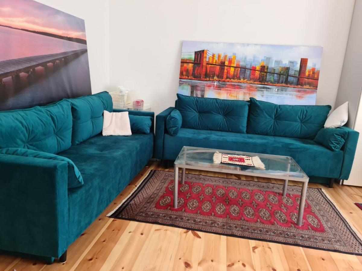Nana-Eg-80M2 Sanierter Altbau-Parkplatz-Kleiner Garten-Wlan-Netflix-2Zimmer-Kueche-Dusche-Wanne-Waschmaschine Оберхаузен Экстерьер фото